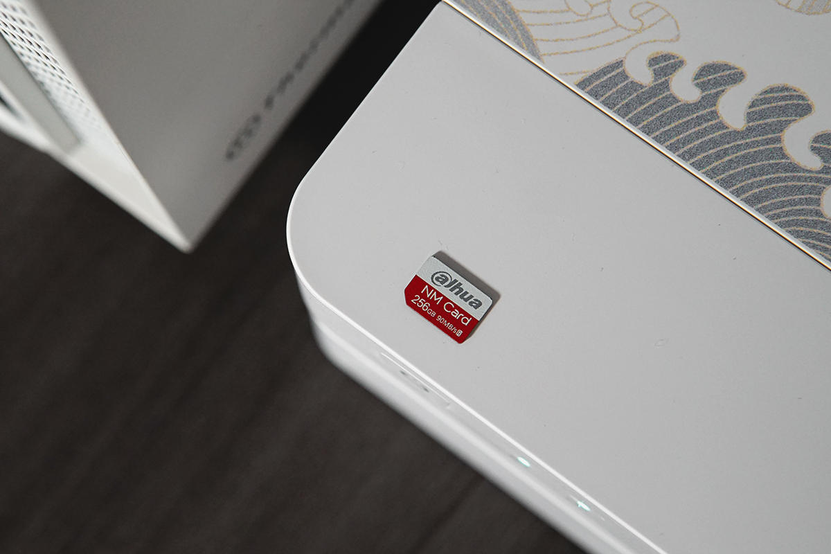大华nmcard高速存储卡,华为nm存储卡选大华还是雷克沙