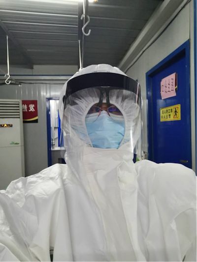 抗疫一线医务人员发热门诊,疫情前线发热门诊