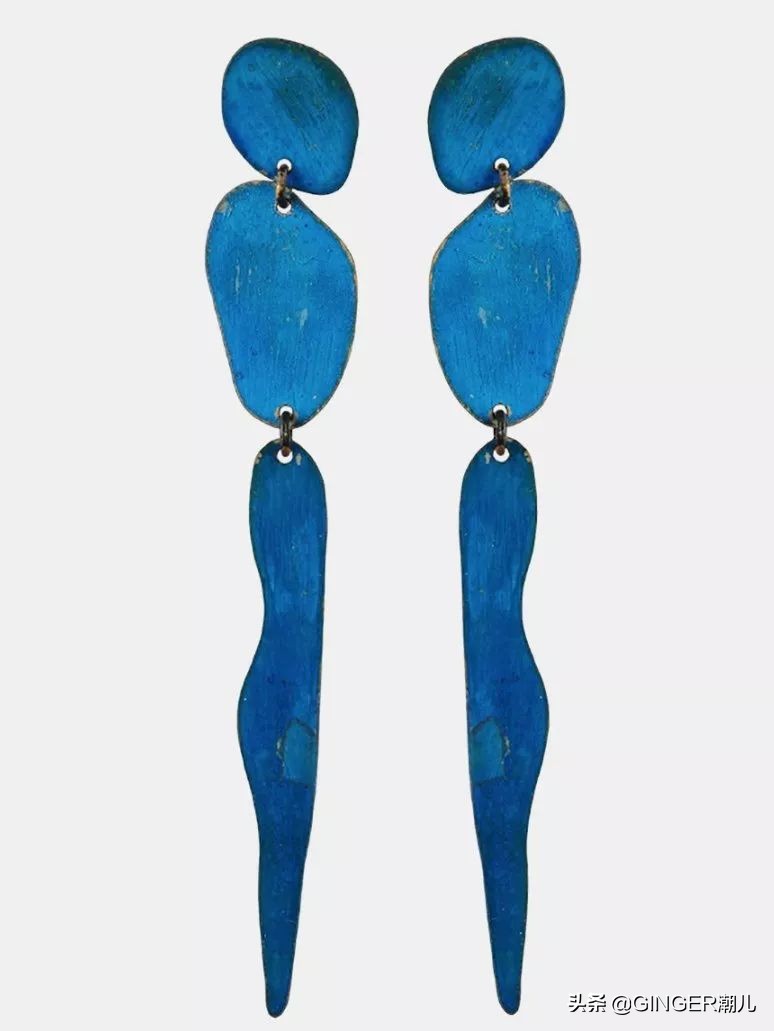 刚公布的潘通年度色怎么玩?