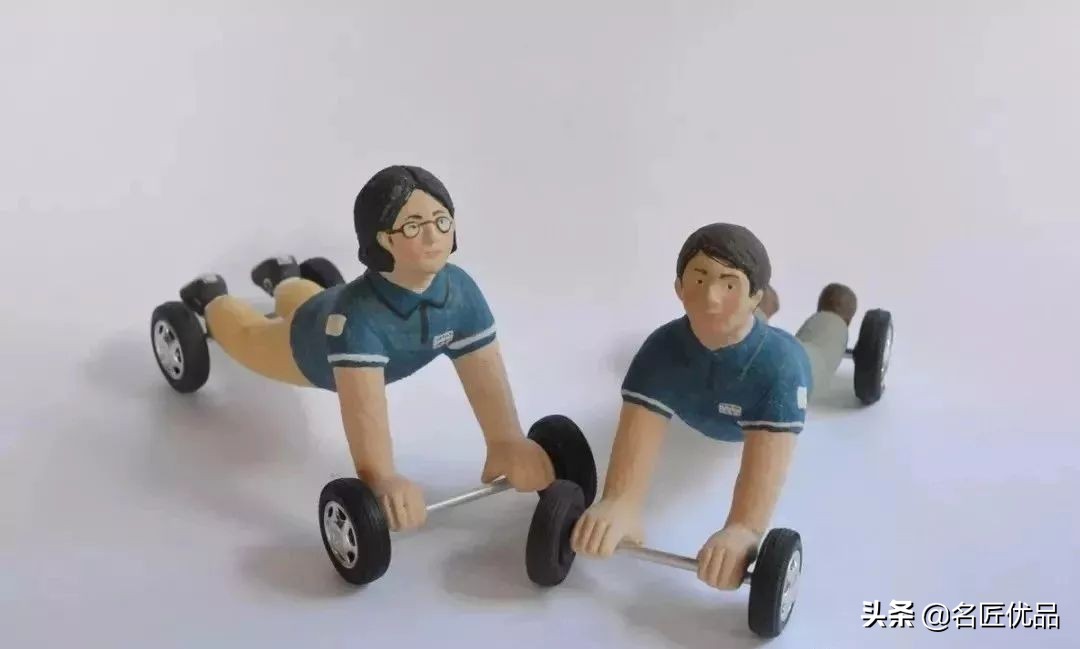 想不想开?这个贴着小胡子的女生,做出全世界最可爱的汽车