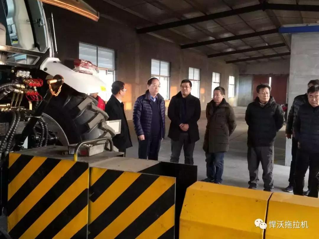 悍沃2304拖拉机耕地视频,悍沃拖拉机2204怎么样