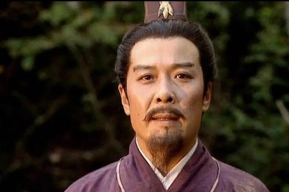 刘备三顾茅庐请诸葛亮出山下句,诸葛亮为什么要刘备三顾茅庐出山