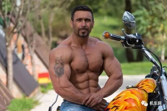 喜欢摩旅的男人,强壮又全能