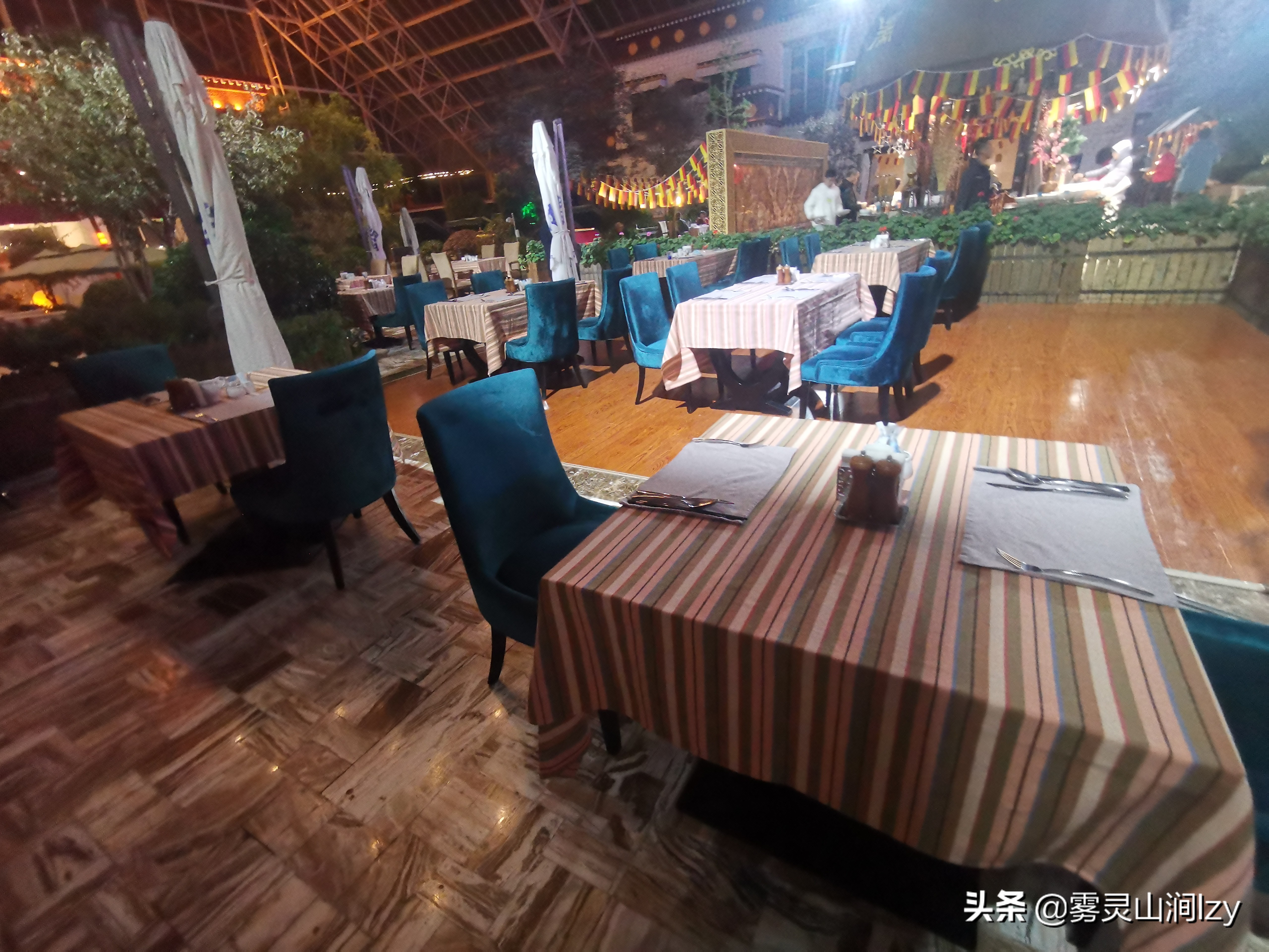 蓝天白云下的雪域高原布达拉宫,蓝天之下日光之城简介