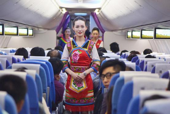 美丽空姐、微笑服务、民族服饰，最具特色航空公司：昆明航空