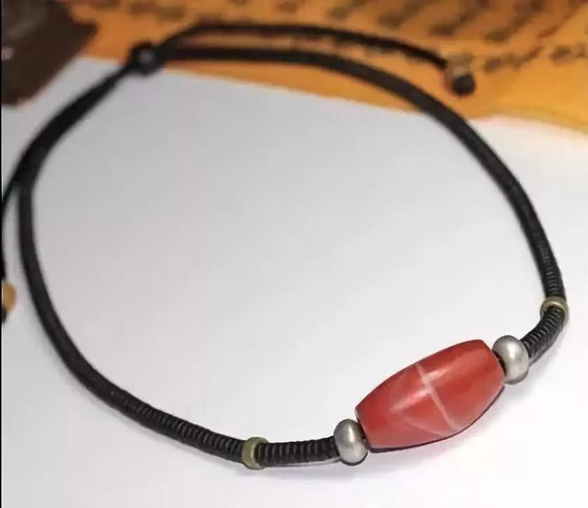 你的手串珠子上,有这玩意儿不?