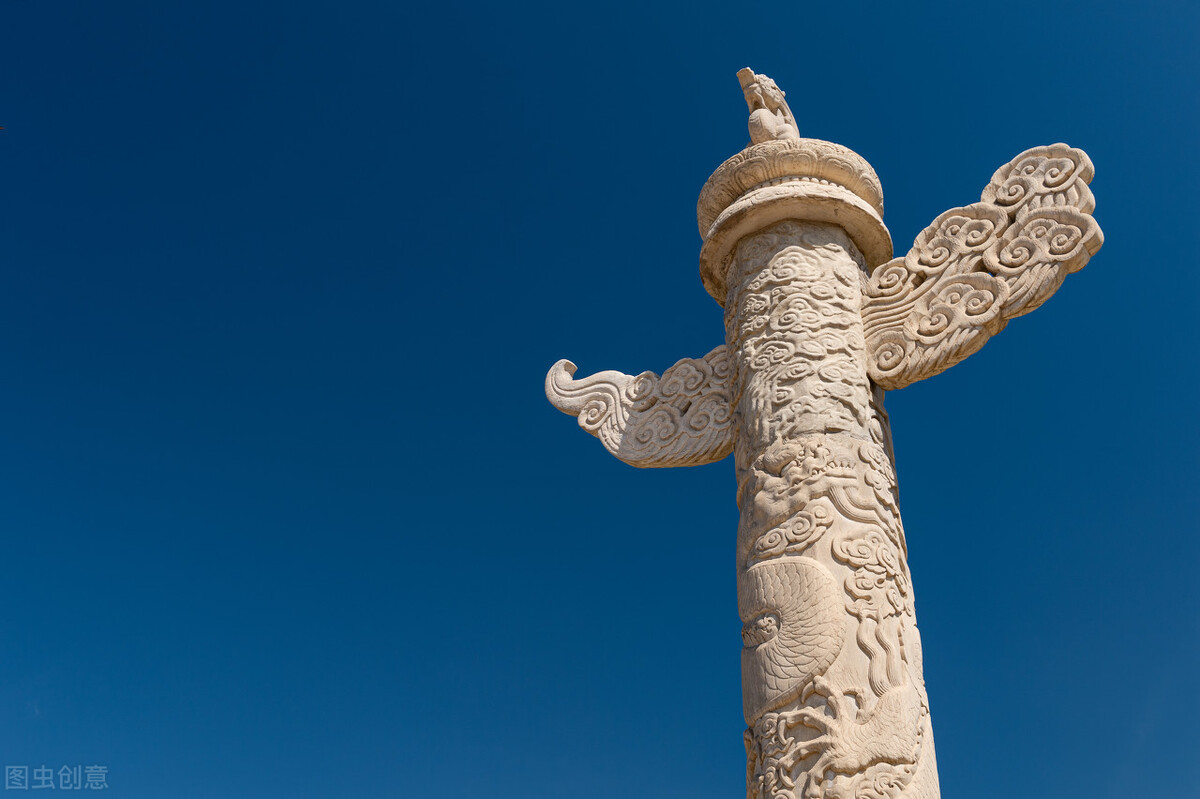 *党**的成立是开天辟地的大事变