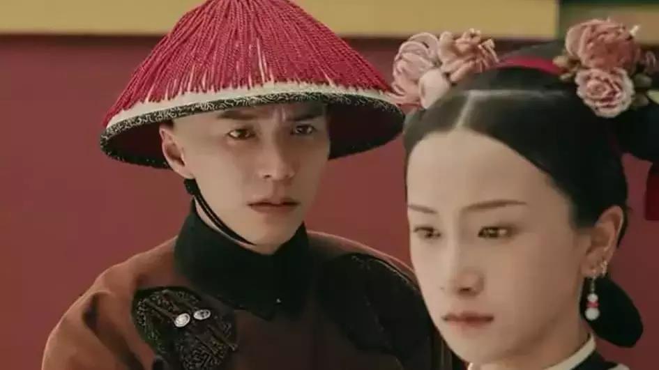 半个娱乐圈的人都在点歌,半个娱乐圈的粉丝都蹲在地上