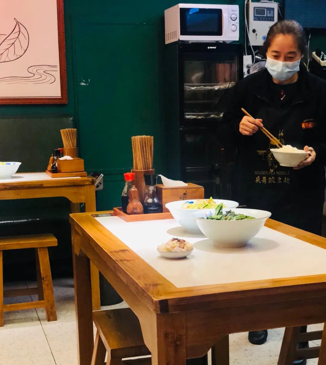 成都天府三街打工视频,天府三街上班的人怎么那么多呢