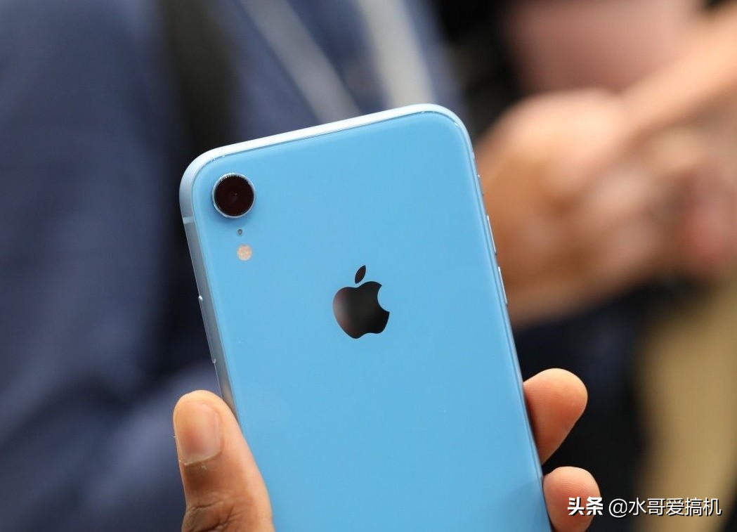 苹果官方宣布降价,苹果首次官方降价