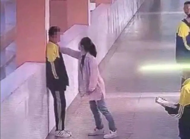 古人拿戒尺教育孩子,古代人用戒尺教育学生