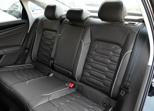 帕萨特真实感受和用车成本,帕萨特怎么开着续航里程上涨了