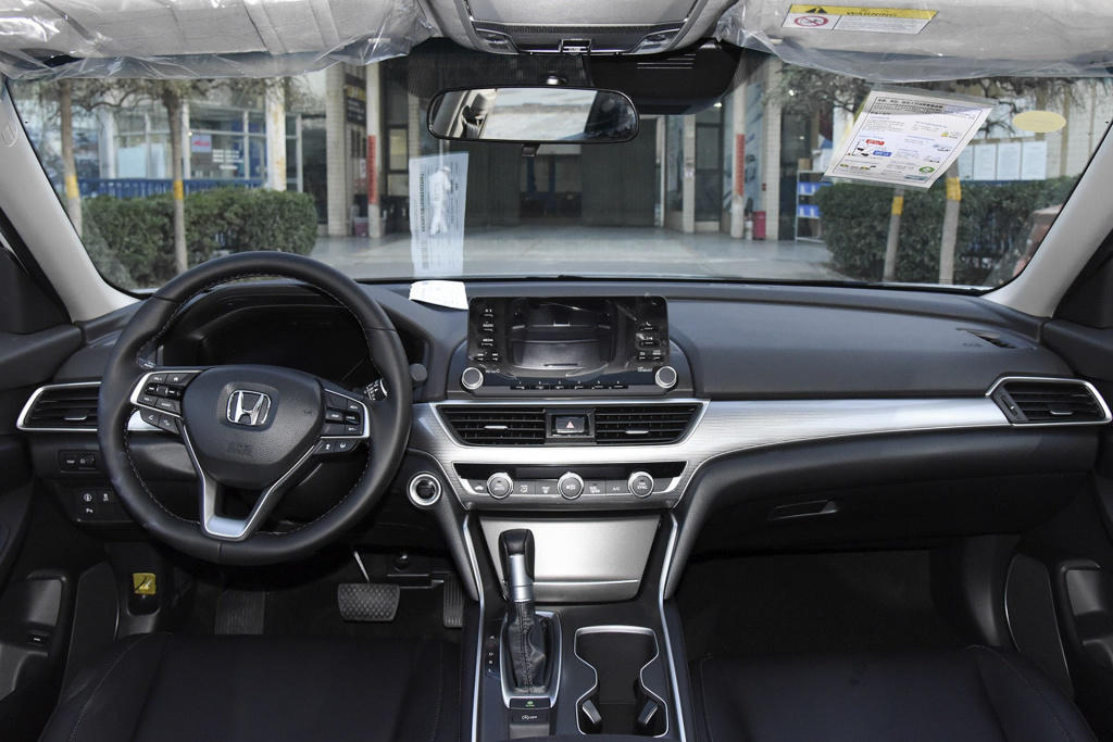 预算20w入手奔驰a级,同样预算选揽运还是揽胜