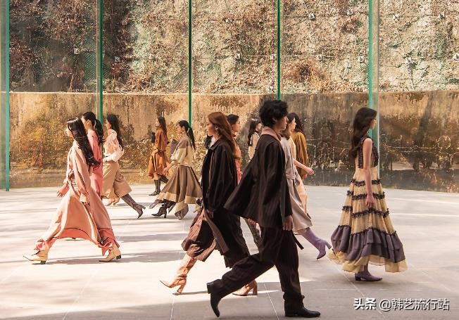 2021首尔秋冬时装周,2021年国际时装周女装