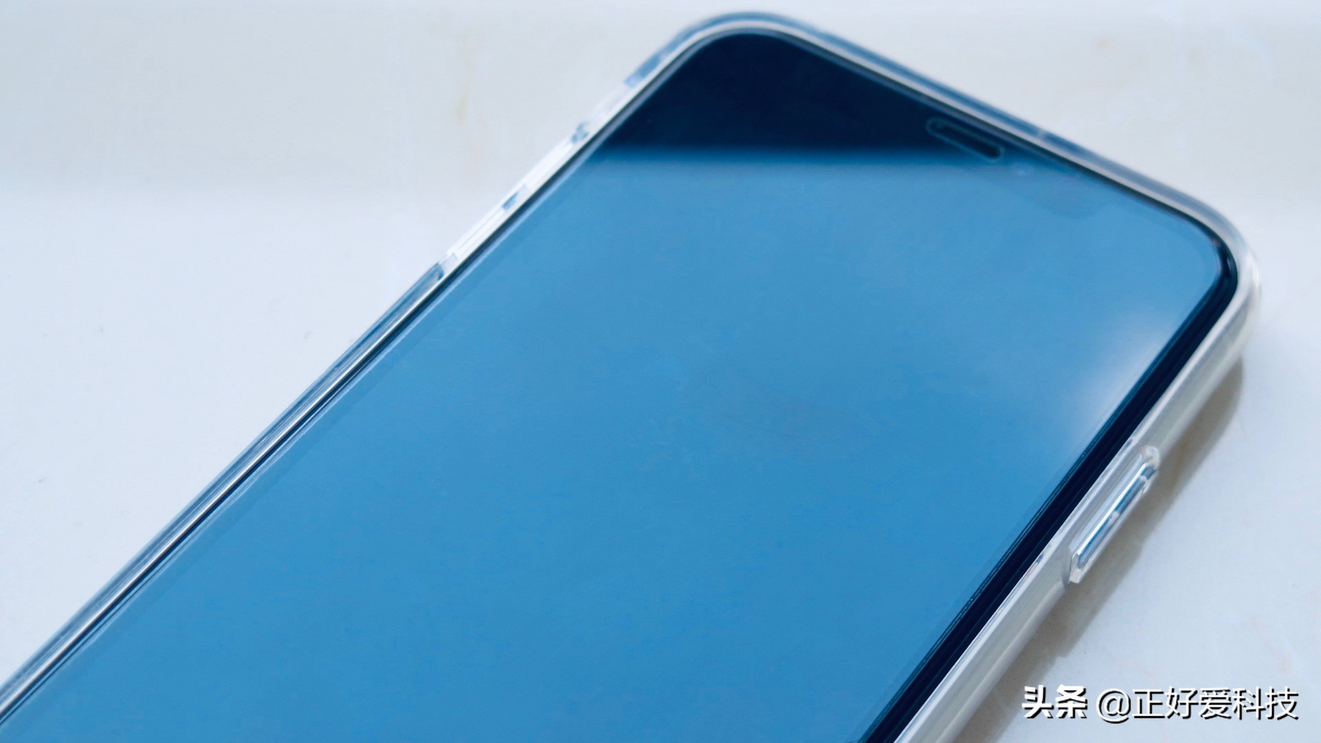 iphone11手机壳三孔,iphone11手机壳数据线