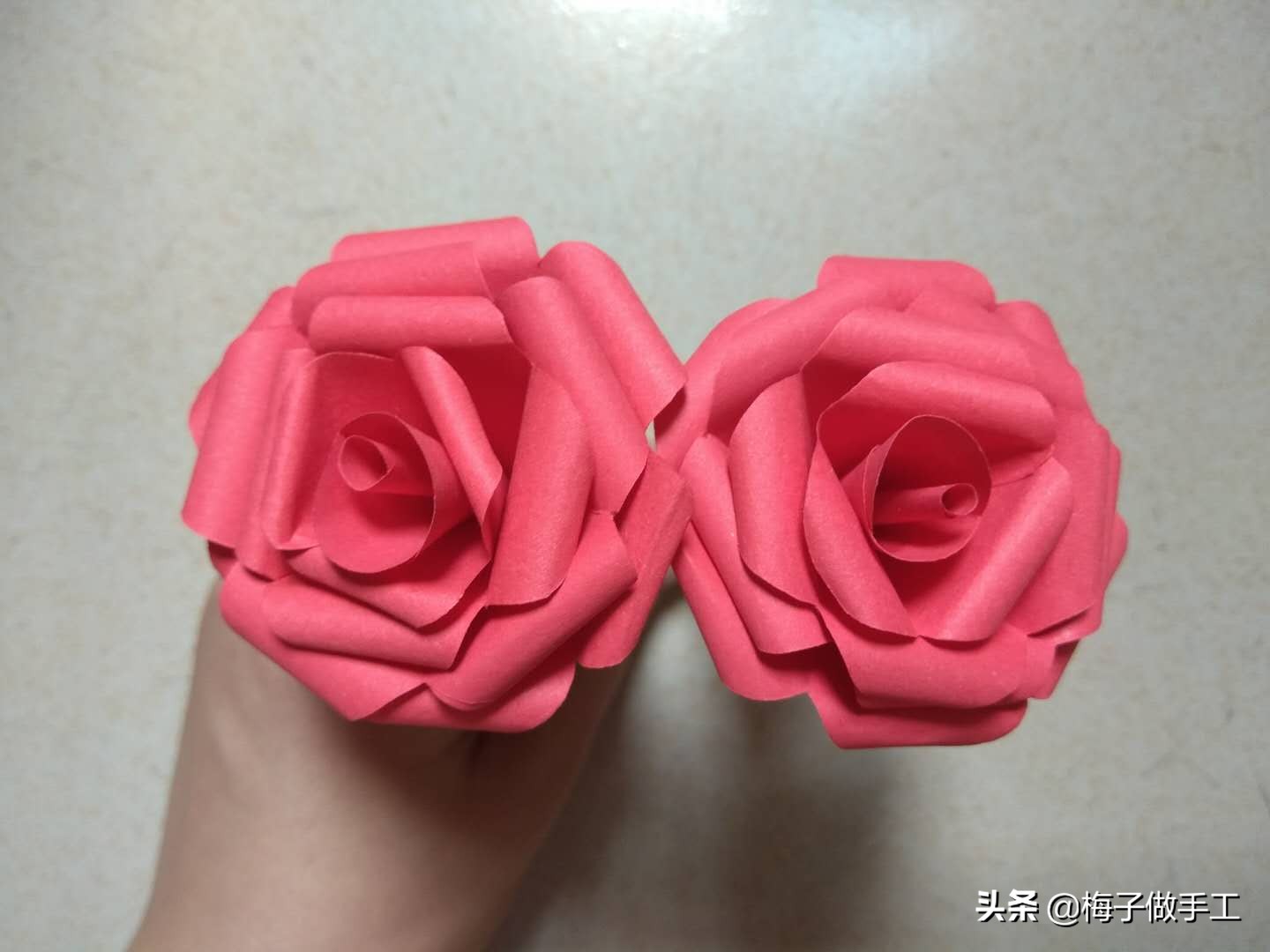 520情人节折纸玫瑰花图文,七夕专题纸玫瑰折纸教程