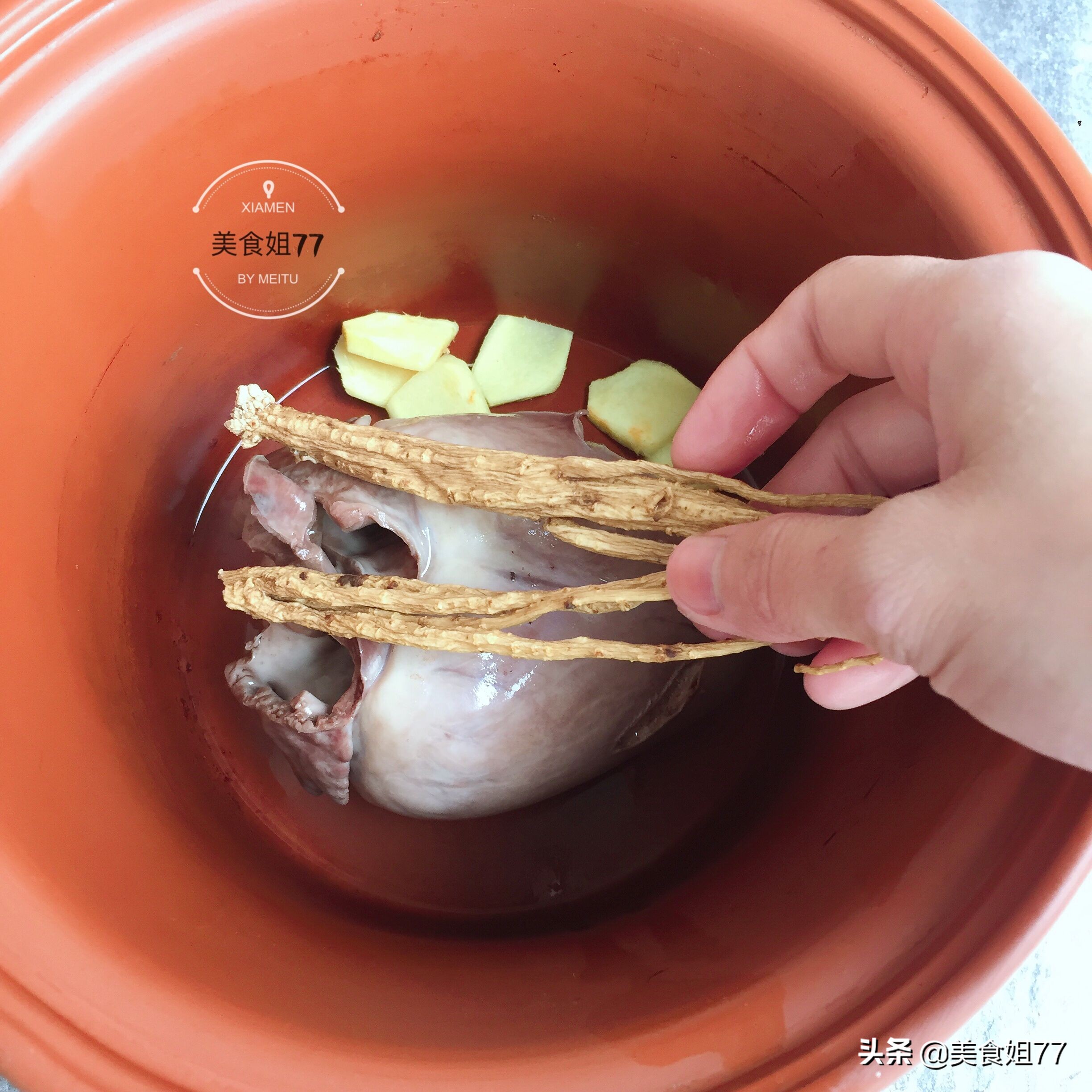 炖猪心汤好喝吗 (一整个猪心汤怎么炖才能更好喝)