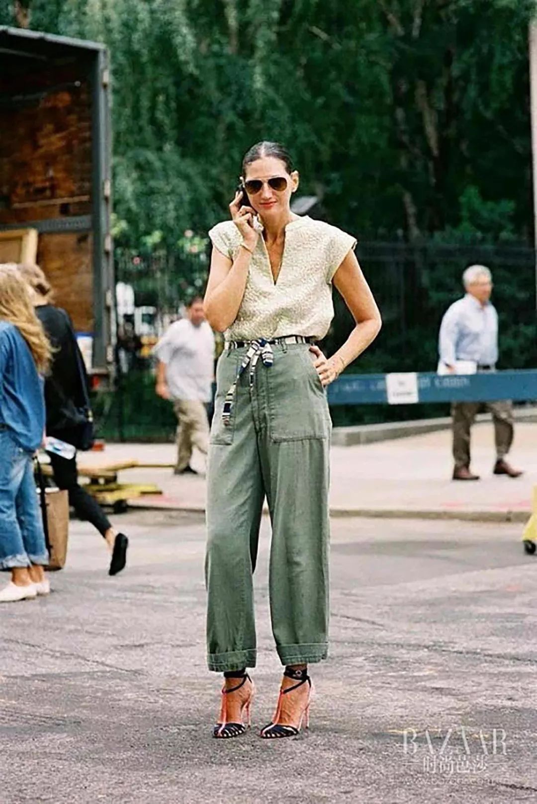 章子怡最惊艳的穿着,章子怡一个眼神霸气全开