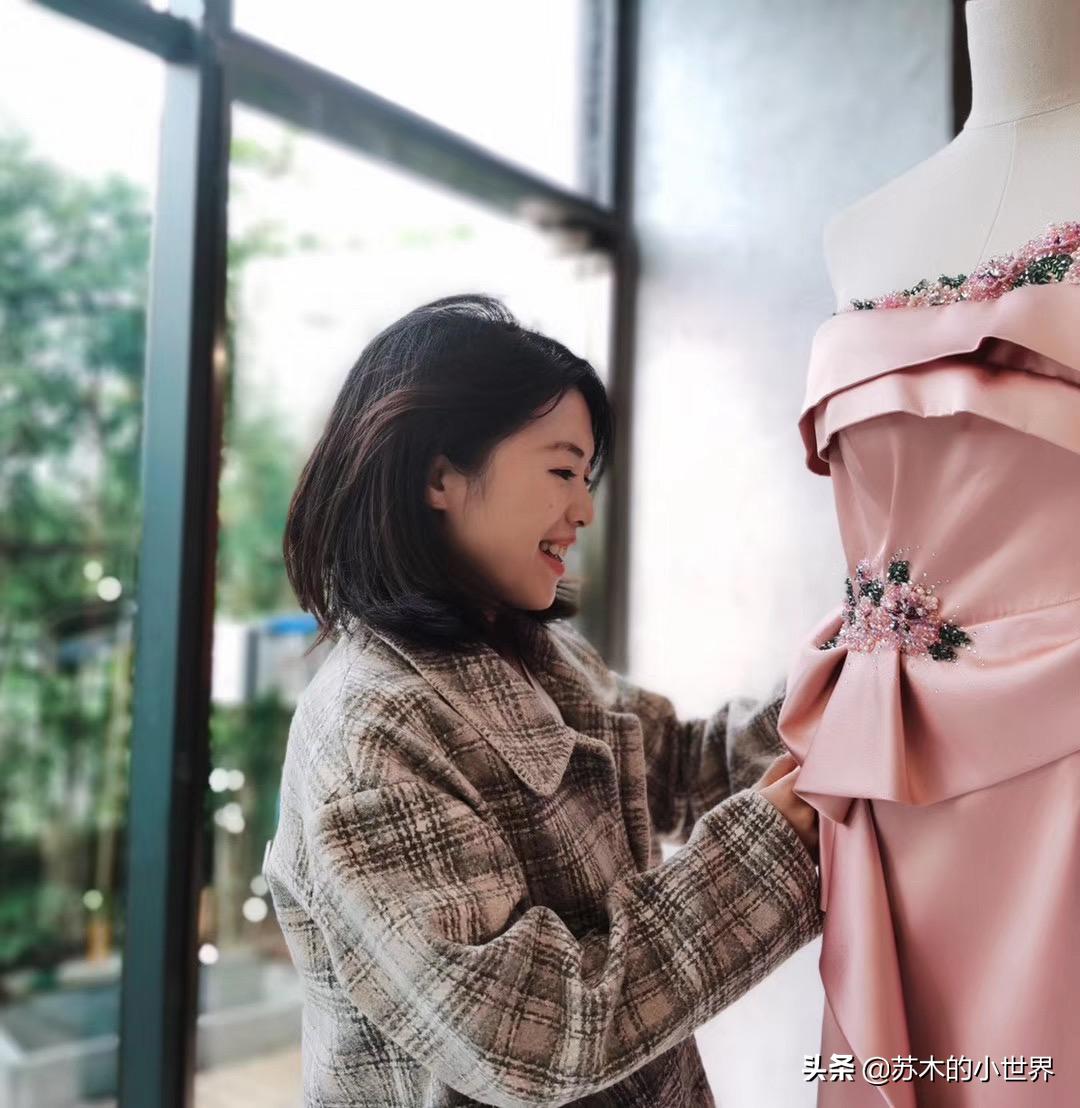 我想把“月亮、星辰、山川和竹林都穿在身上”