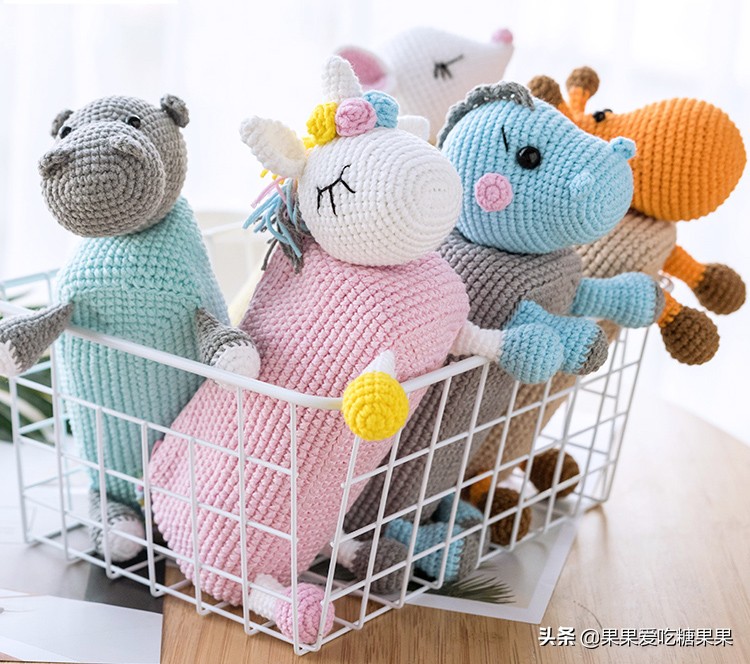 给宝宝做一个可爱的笔袋,自己动手给孩子做个笔袋很实用