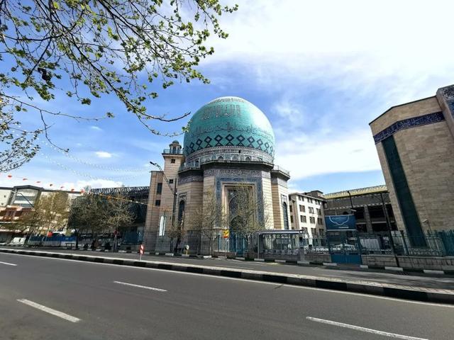 伊朗人好奇中国人怎么能在家宅14天?京东告诉你:可以的!