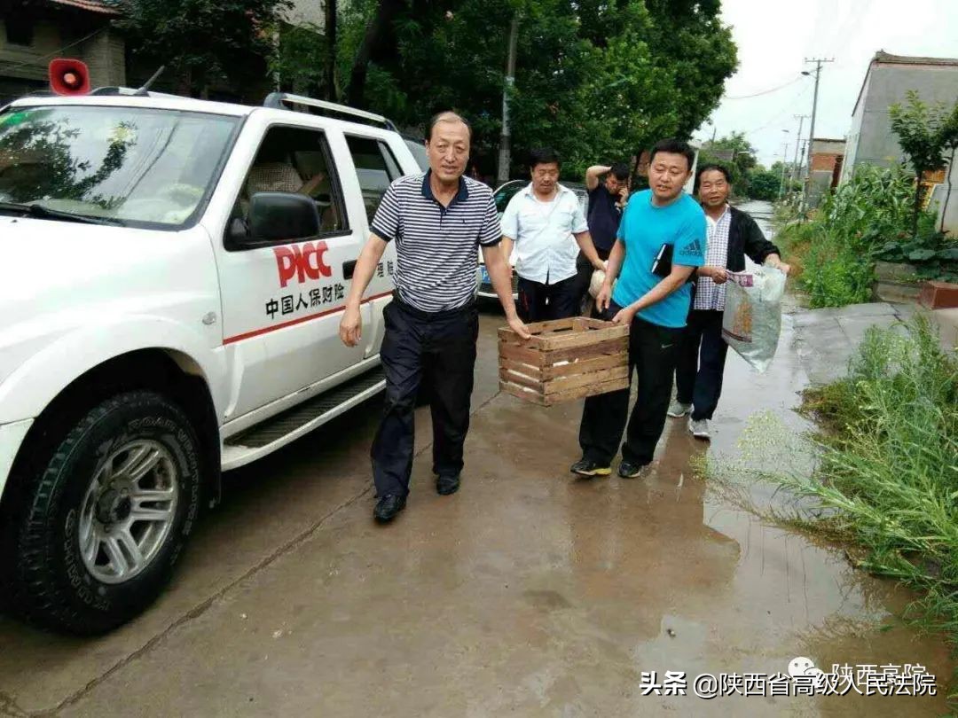 扶贫路上的攀登者——赵凤龙