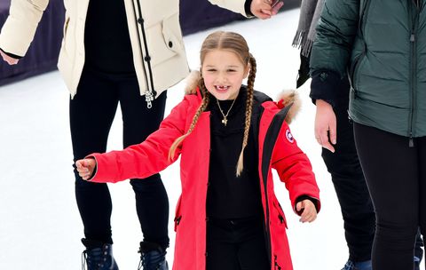 贝克汉姆近照发型,贝克汉姆一家出街照