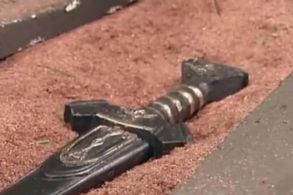 杨过2次使用独孤求败的武功,独孤求败四把剑为什么杨过用重剑