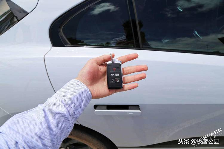 电动捷豹I-PACE即将交付，这可能是极客公园送出的最贵极客专享价