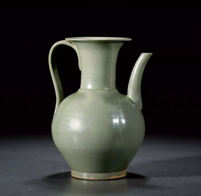 印青执壶拍卖 (斗彩执壶多少钱)