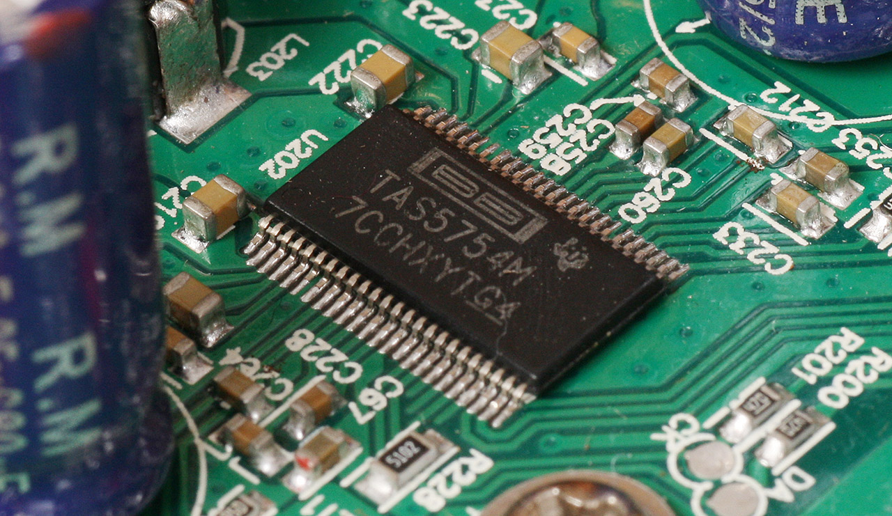 惠威m200mkiii与200mk2,惠威d1090对比惠威m200mkiii