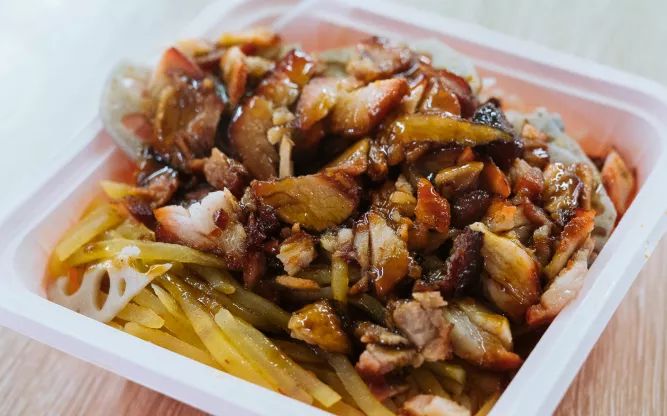 自从藏龙岛有了南延线,我就再没羡慕过别人家的学校!