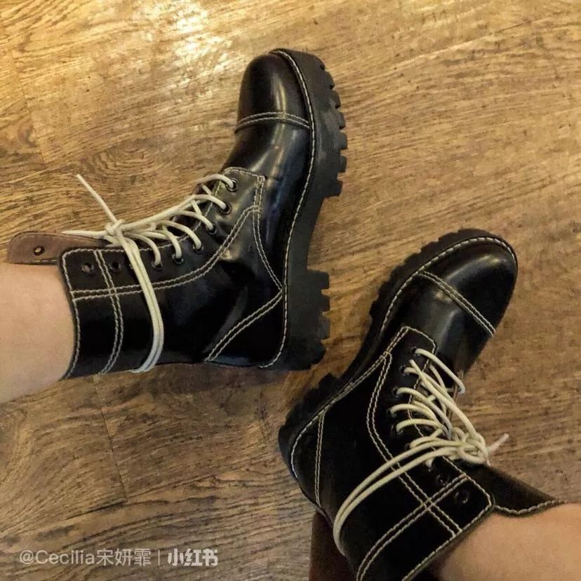 女明星都有的一双鞋,很火的一双女生鞋