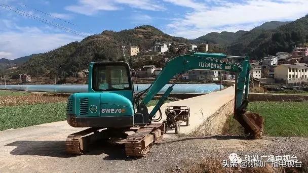 弥勒这一家子,穷!穷!富!富