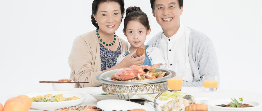 两周岁多的孩子不肯吃饭就喝奶粉,两周岁孩子不怎么吃饭