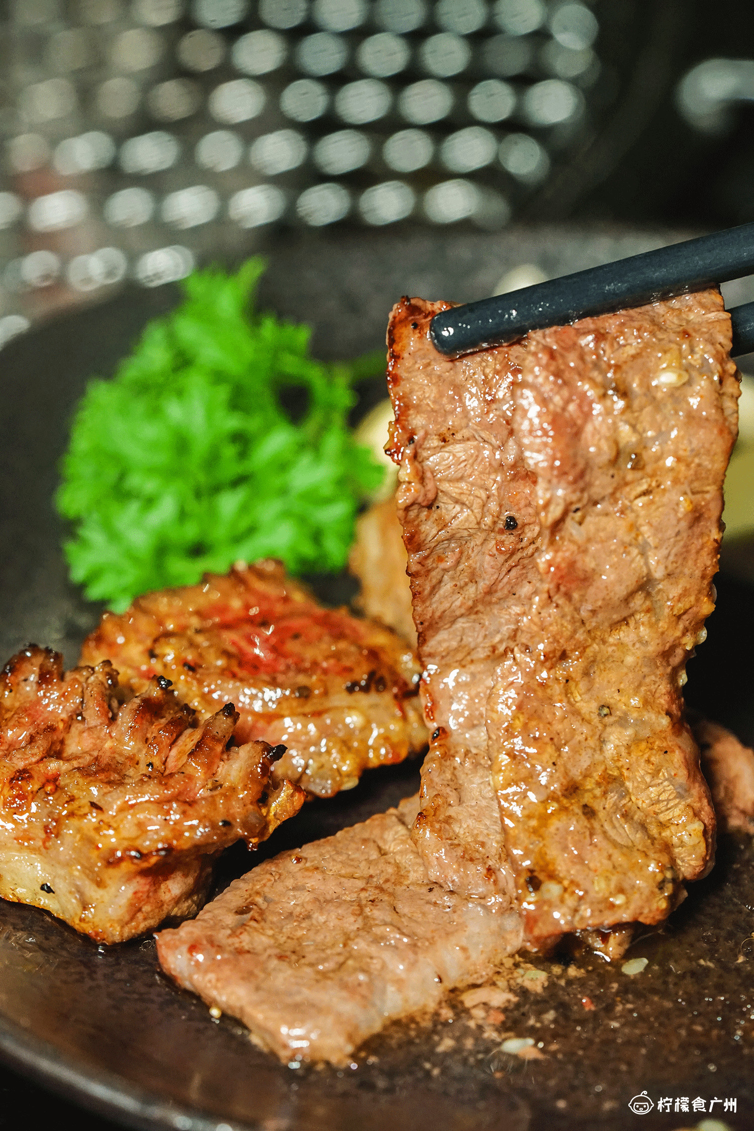 2年有3000条五星好评,6个月前登上必吃榜,这家店膨胀了……