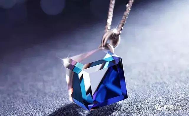 为什么纯天然水晶比较便宜,人造水晶和天然水晶哪个硬度大