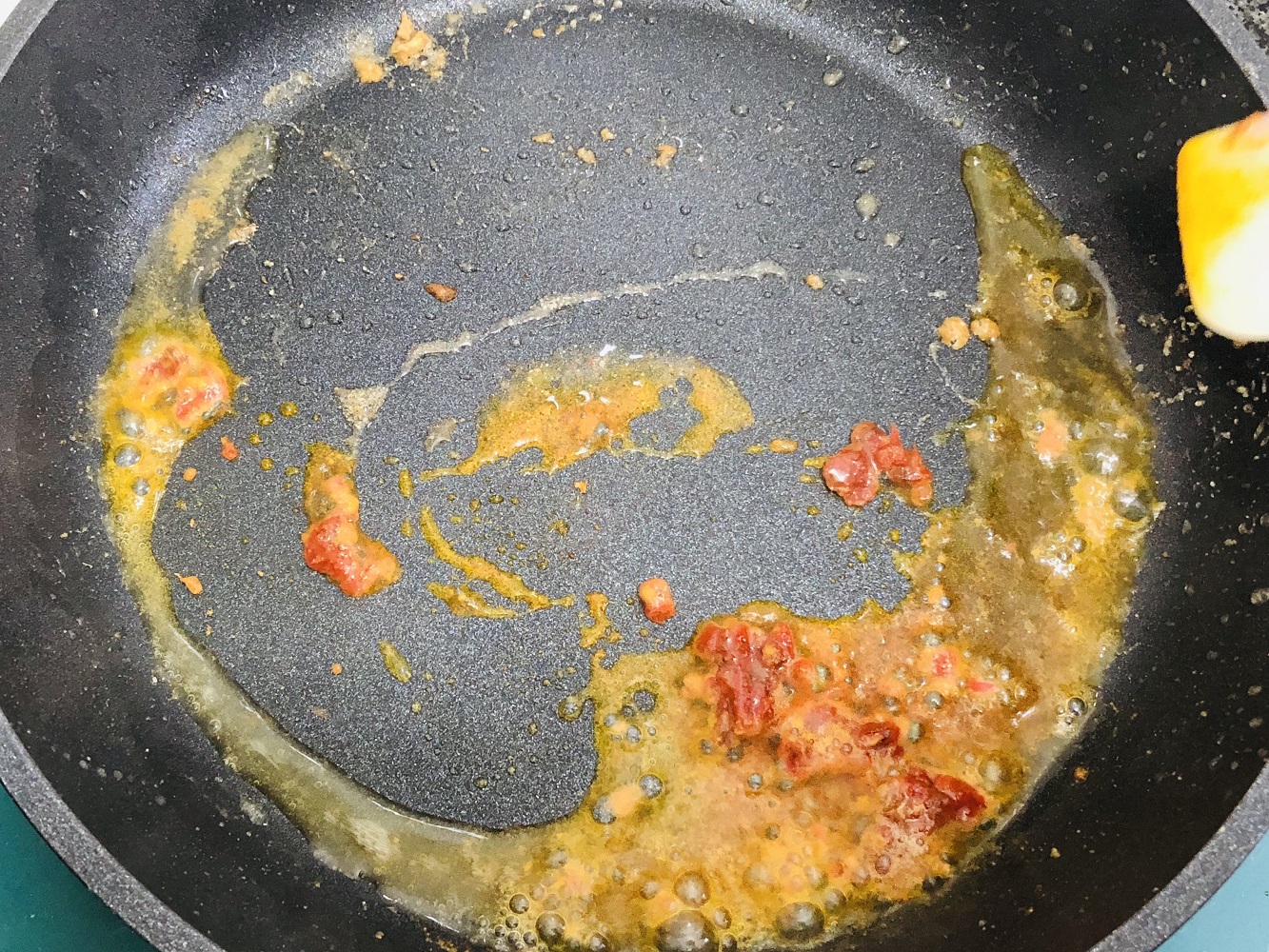 鲜虾的虾头怎么制作才好吃,虾既简单又美味虾肉鲜嫩