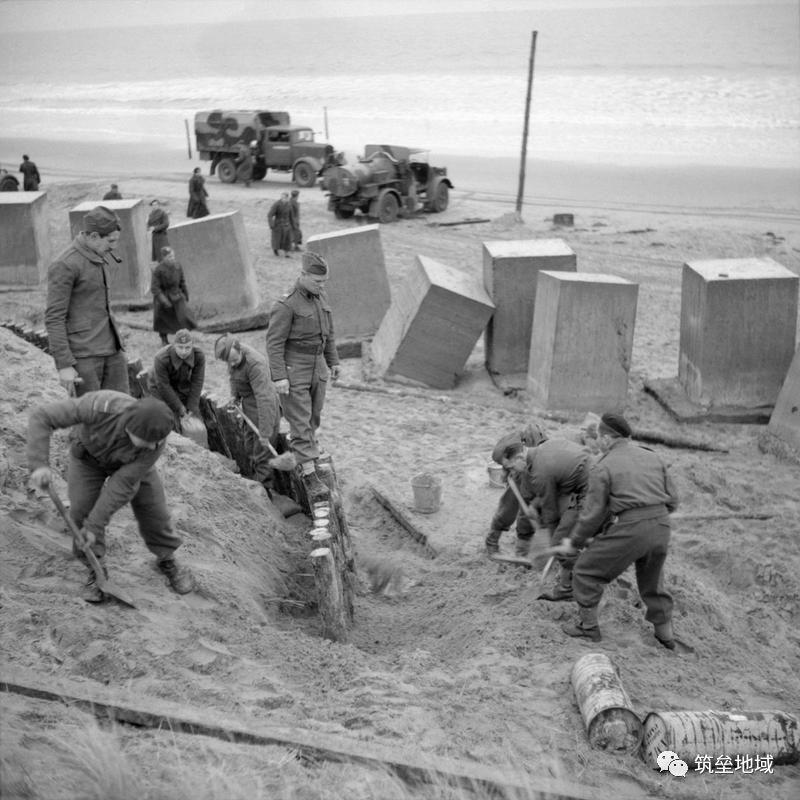 二战海滩上的防御工事,诺曼底海滩上的铁架子是什么