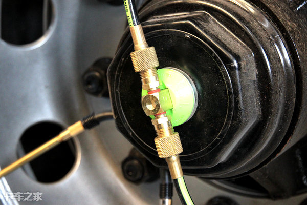 胎压监测能自动给轮胎充气吗,轮胎胎压怎样自己动手放气