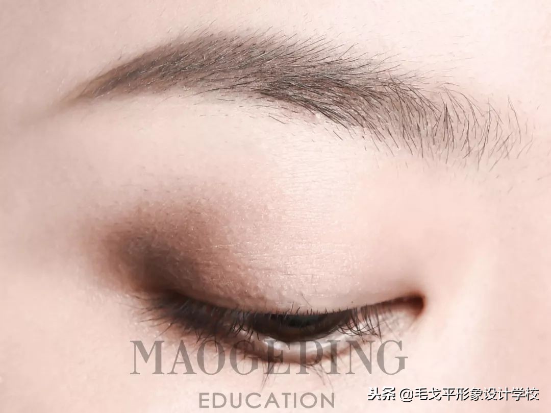 怎么画出整容脸,怎样画超干净的素颜卧蚕眼妆