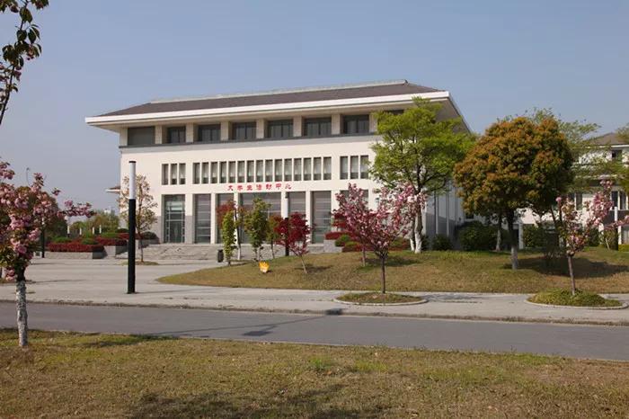 南京邮电大学通达学院18届,江苏扬州南京邮电大学通达学院