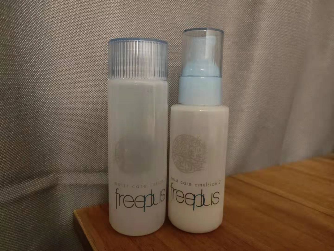 去黑头收缩毛孔草莓鼻,去黑头草莓鼻的护肤品