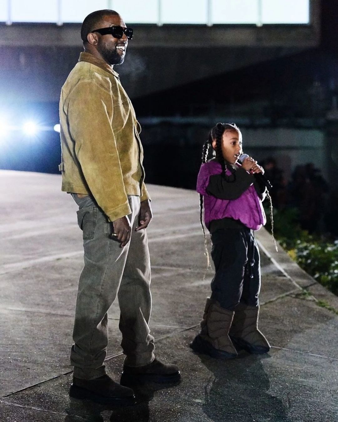 “南京黑人”侃爷：我的背后是一支*队军**