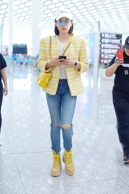 浅浅一抹鹅黄色解锁春日街头清新柔美小仙女Style!