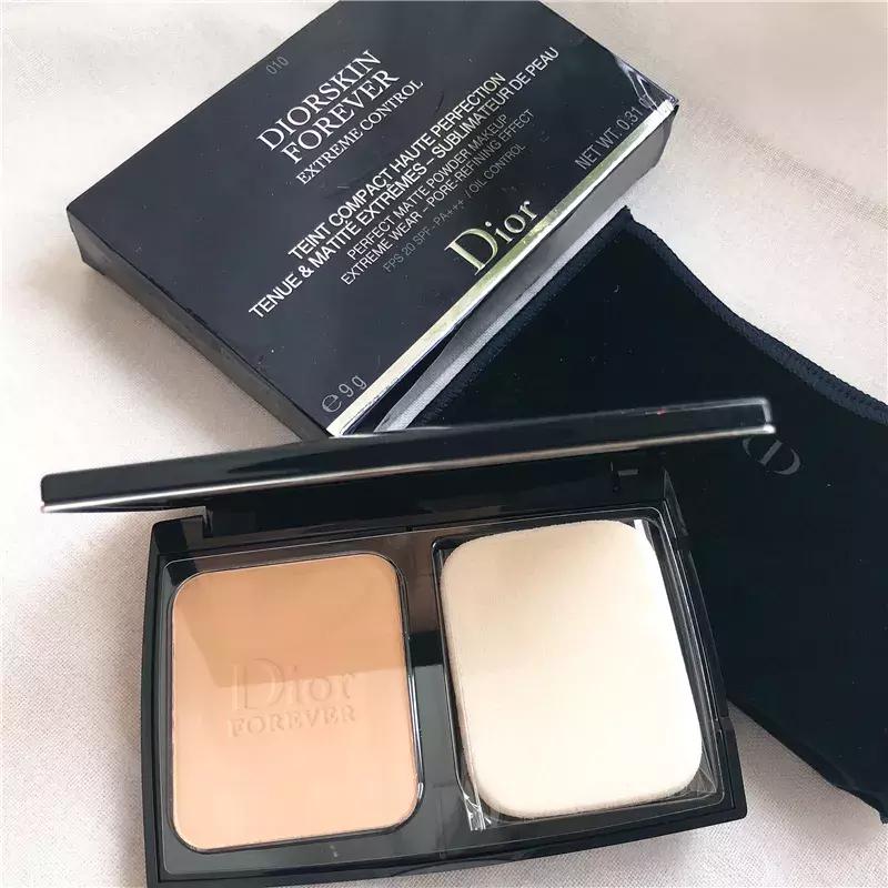 夏天出门斑驳脱妆怎么办,夏天出门粉底脱妆严重怎么救