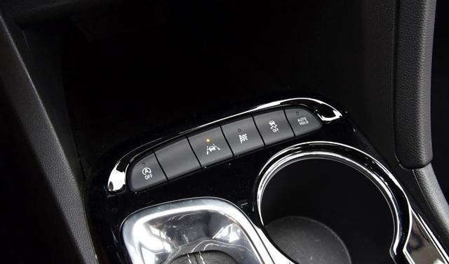 昂科拉gx2020款1.3tcvt两驱,全新一代昂科拉gx20t1.3t豪华版