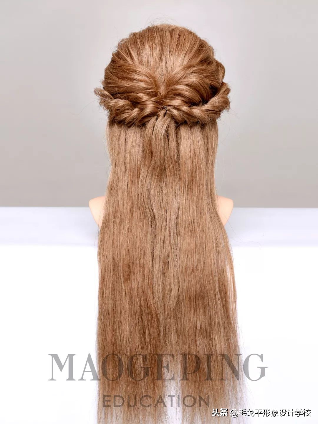盘发超简单好看教程中发半扎,超简单盘发教程马尾
