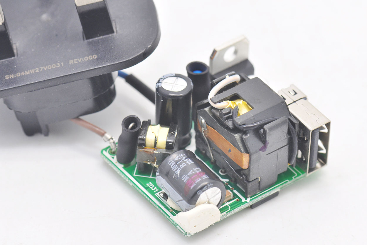 联想68w充电头拆解,联想68瓦手机充电头拆解