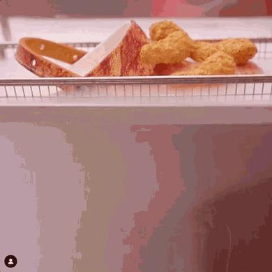 丧心病狂kfc竟然推出炸鸡味拖鞋,kfc鞋子